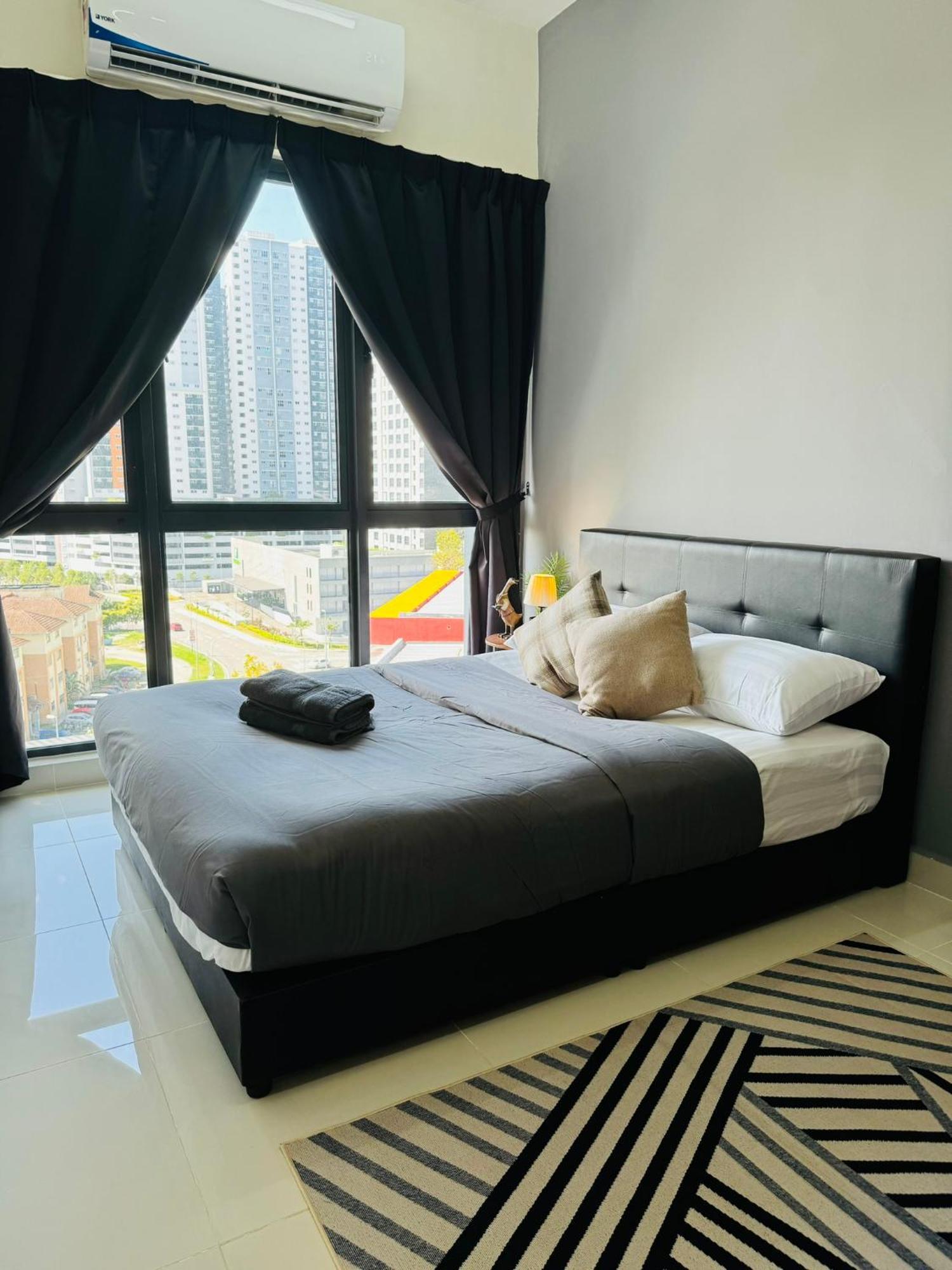 Coresoho By Bkastaycation Kotawarisan Klia Airport, Free Wifi Apartment Sepang