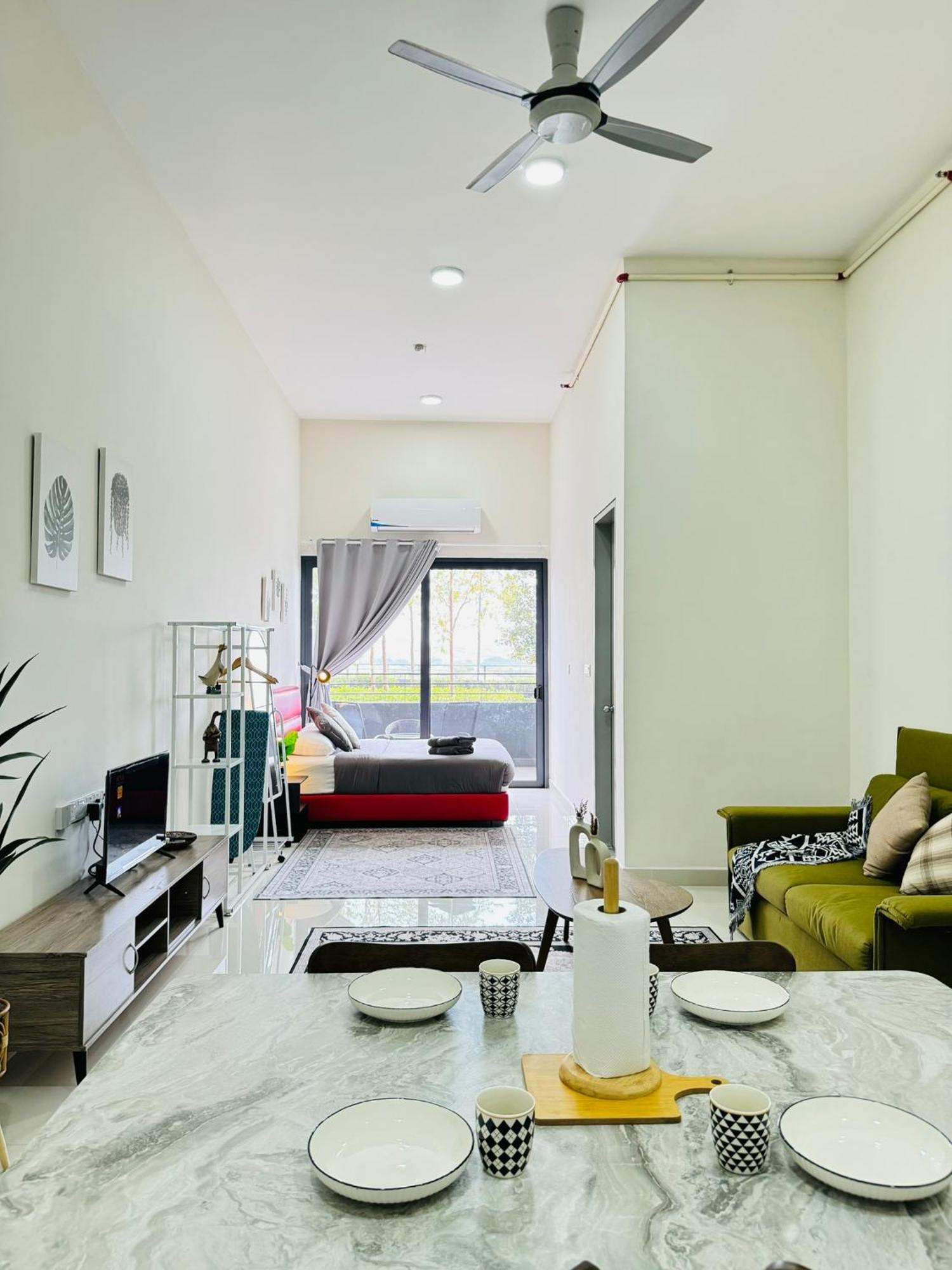 Coresoho By Bkastaycation Kotawarisan Klia Airport, Free Wifi Apartment Sepang