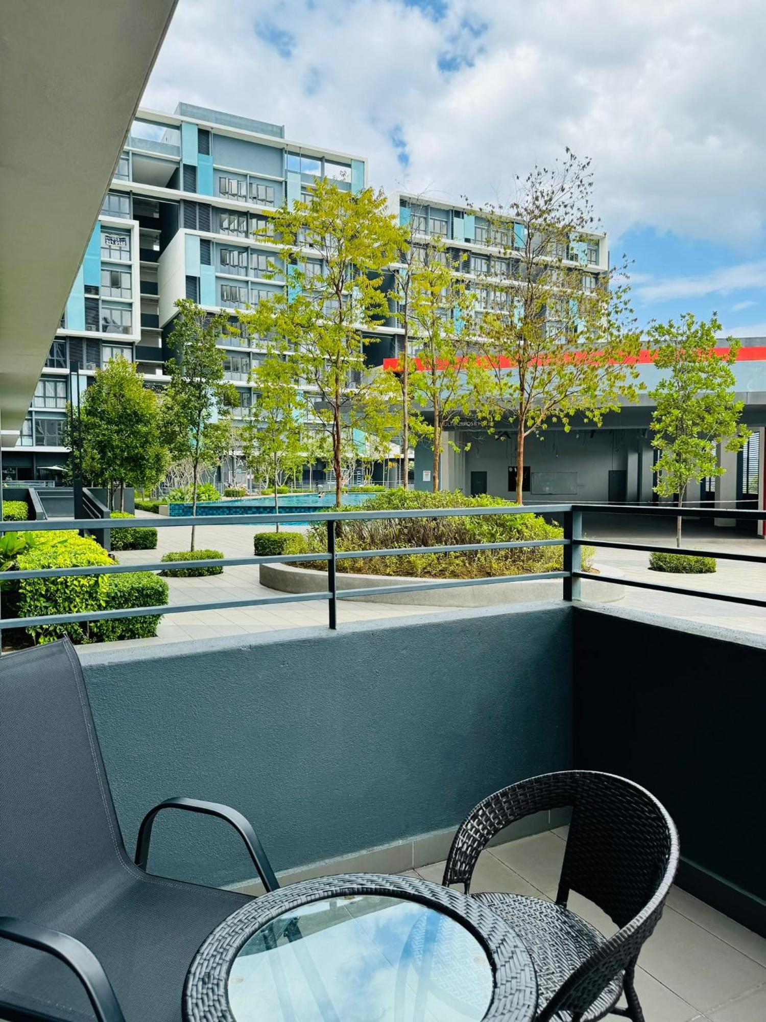 Coresoho By Bkastaycation Kotawarisan Klia Airport, Free Wifi Apartment